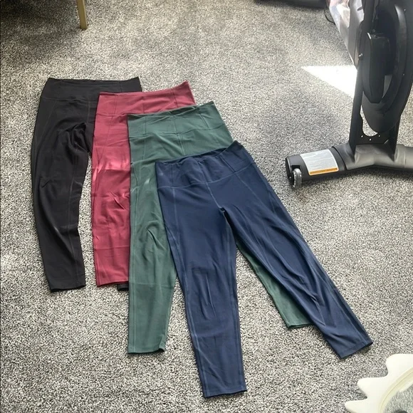 Compressive High-Rise Legging Recycled Plastic - Picture 2 of 7